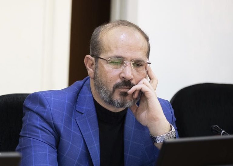 تصمیم غیرقانونی وزیر کار برای حذف نماینده کارگران از شورایعالی کار! / نماینده کارگران: با حذف یک نفر مطالبات کارگری حذف نمی‌شود