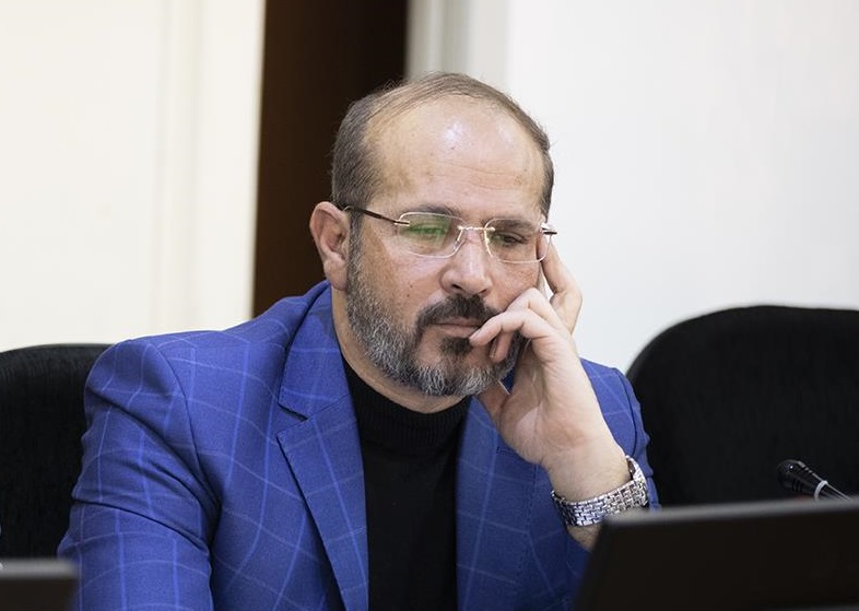 تصمیم غیرقانونی وزیر کار برای حذف نماینده کارگران از شورایعالی کار! / نماینده کارگران: با حذف یک نفر مطالبات کارگری حذف نمی‌شود