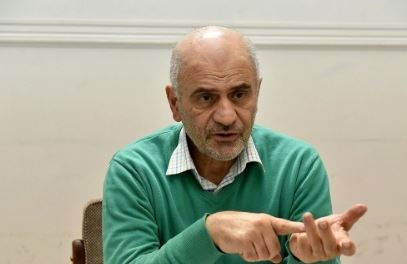 از شیوه برخورد سخنگوی اقتصادی دولت در ۱۴ فروردین بسیار نگران شدم / شما روی آن دولت را در حرکت به سمت اضمحلال سفید کردید