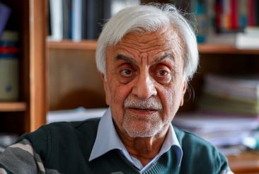 خود مجلس هیچ حُسنی ندارد، چه برسد به فراکسیون‌هایش! / مجلس خودش را هیچ کاره می‌داند!