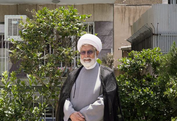بعضی دوست دارند که مردم دستشان را ببوسند! / میلیاردها دلار پول نفت ما بلوکه شده است چرا؟ بخاطر FATF / چوب لای چرخ دولت گذاشتن خیانت به ملت است