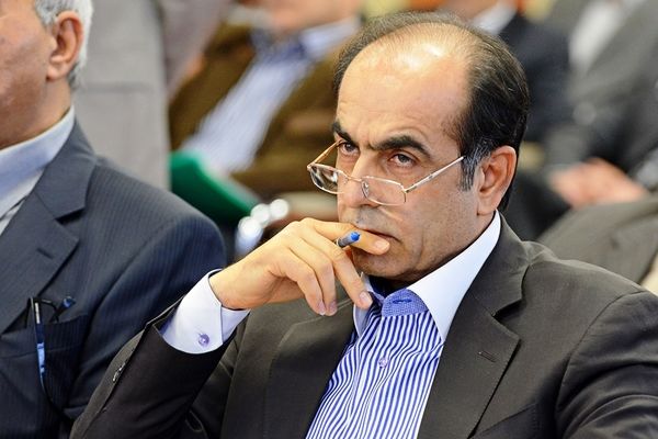 حقوق کارگران معدن را هم به انگل زاده‌ها و پدرانشان هدیه کنید! / بنزین را هم گران کنید تا مردم بدبخت‌تر شوند؟!