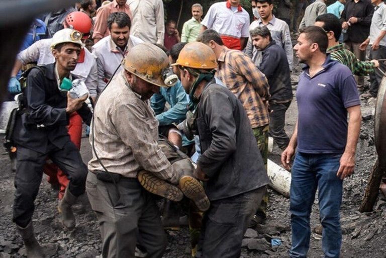 مرگ بی صدای کارگران معدن و مزدهایی که ماه‌ها عقب می‌افتد