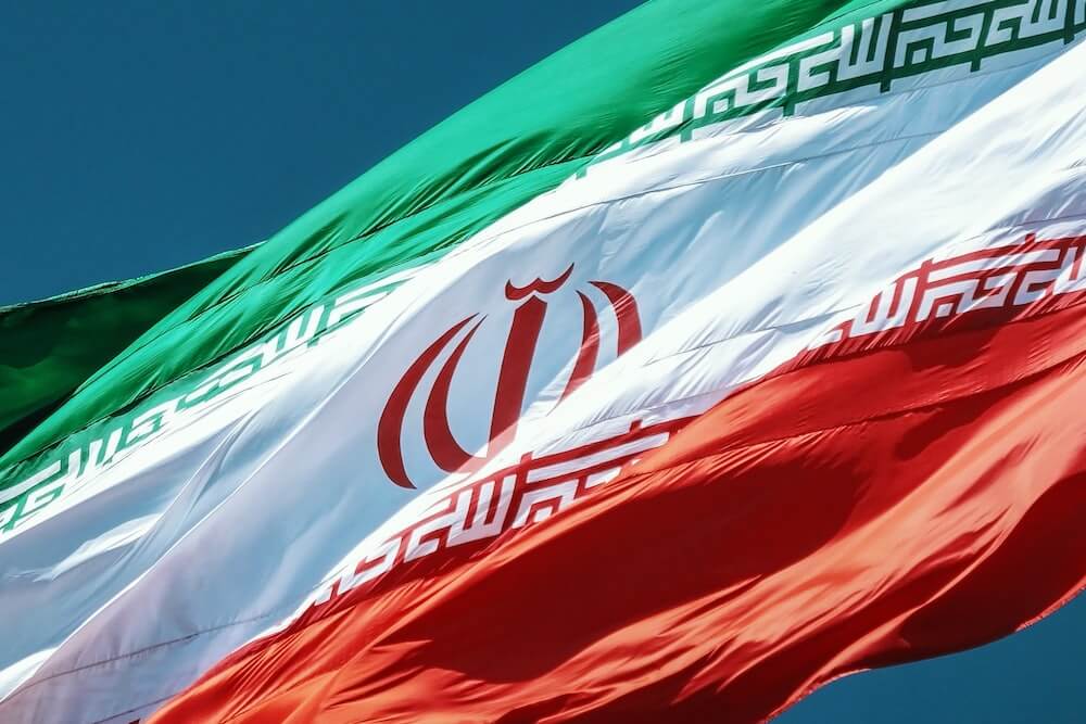 اقدام معنادار رسانه ملی / درج تصویر پرچم ایران گوشه تصویر همه شبکه‌های تلویزیون / حمله احتمالی ایران به اسرائیل نزدیک است؟