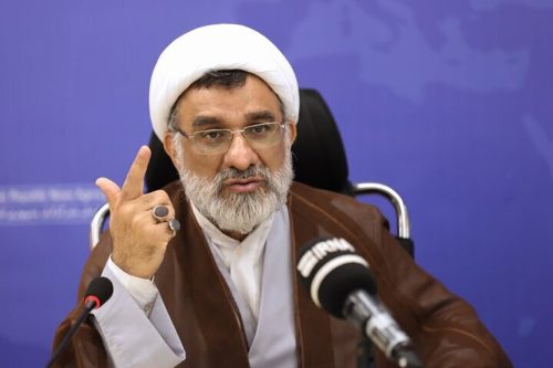 60 درصد پوشاک کشور قاچاق است / یک کانتینر اسلحه ام وارد کشور شود کسی متوجه نمی شود!