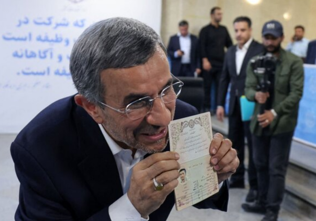 احمدی‌نژاد دولت‌ها را معتاد دلار فروشی کرد!