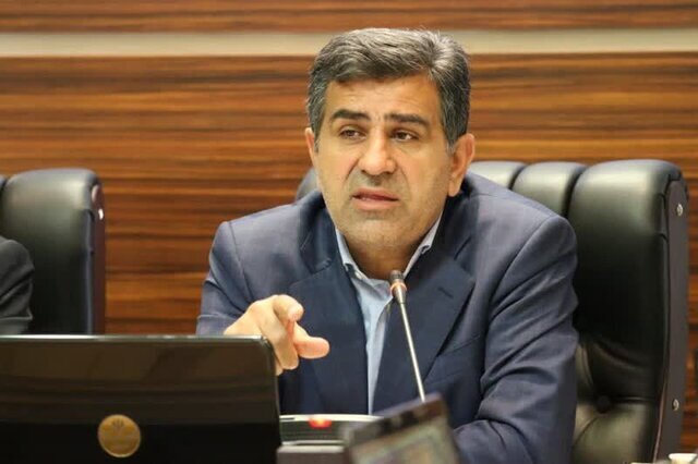 یک خانواده‌ ۵۰ الی ۶۰ نفره اقتصاد ایران را نابود کردند!
