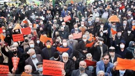 گسترش اعتراضات زنجیره‌ای بازنشستگان در پی سرکوب مداوم حقوق آنها /  سونامی بازنشستگان دهه 60 در راه صندوق‌های بازنشستگی