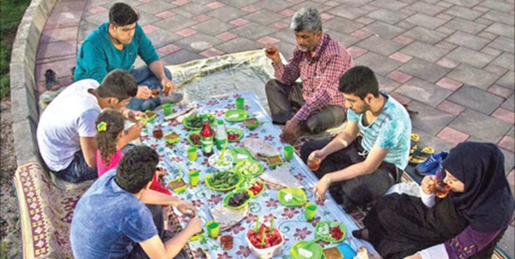 پس‌انداز خانوار ایرانی آب رفت / ایرانی ها برای ادامه زندگی مجبور به قرض کردن از این و آن شدند! + نمودار
