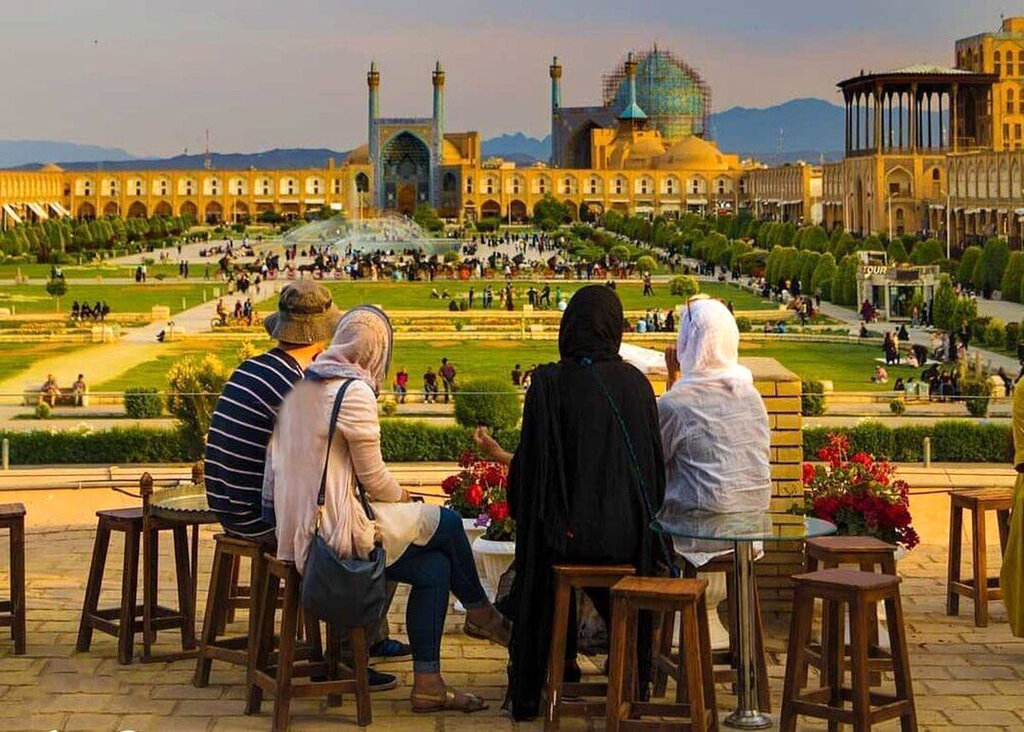 خداحافظی ایرانی ها با مسافرت! / گرانی مسکن و غذا به مردم مجال سفر نمی دهد