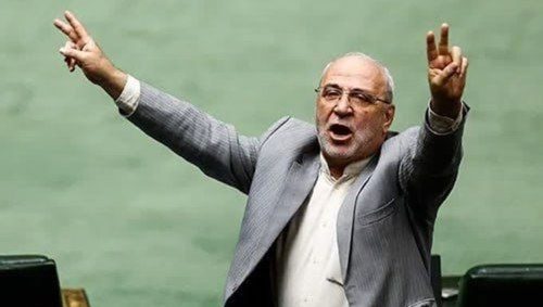 حاجی دلیگانی: نمایندگان برای صرف نظر از استیضاح همتی هدیه دریافت کردند! / لاهوتی: حاجی دلیگانی به همه نمایندگان توهین کرده است!