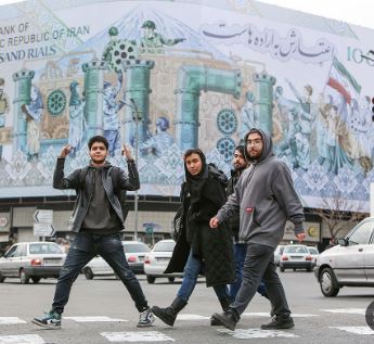 جوانانی ایرانی به تحصیلات دانشگاهی بی‌میل شدند
