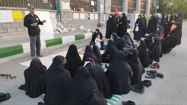صبر مهربانانه مجلس با تحصن کنندگان حجاب سرآمد / رسایی: هرکسی متحصنین را متفرق کرده یا بی‌عقل است یا نفوذی!