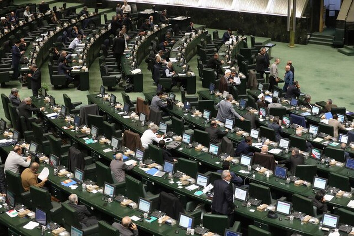 نمایندگان ملت یا بحران سازان ملت؟ / عواقب سیاسی کاری مجلس بر سر تغییر ساعت رسمی کشور / اخلال در کار دولت با دامن زدن به ناترازی انرژی؟