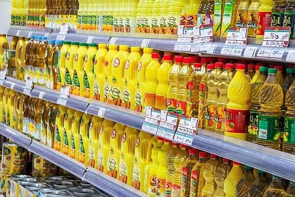 شیطنت‌ در توزیع روغن! / فتحی: واردکنندگان روغن را در انبارهایشان نگه داشته اند