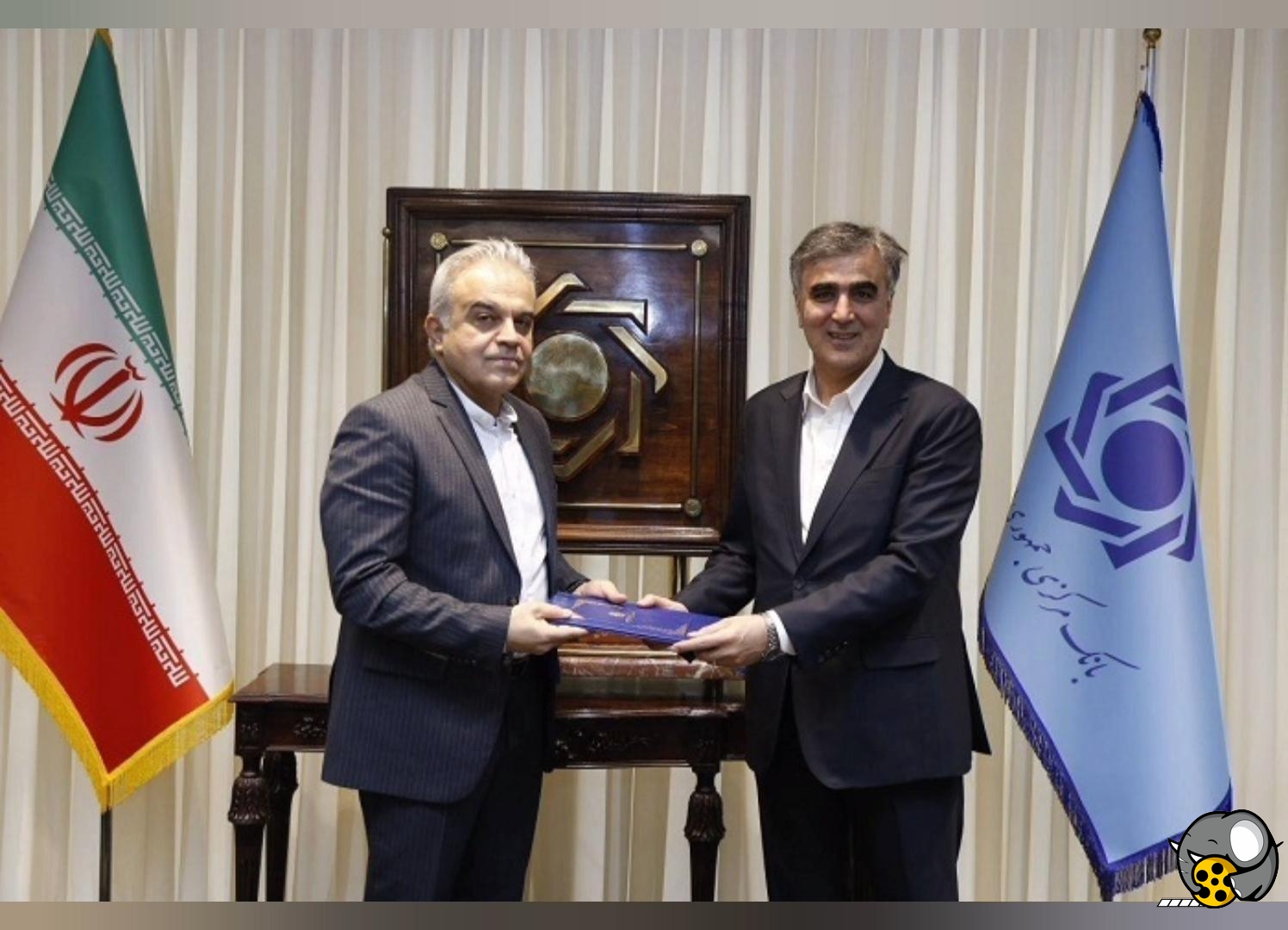 انتصاب عجیب فرزین؛ گچ‌پز زاده از خودروسازی تا بانک مرکزی!
