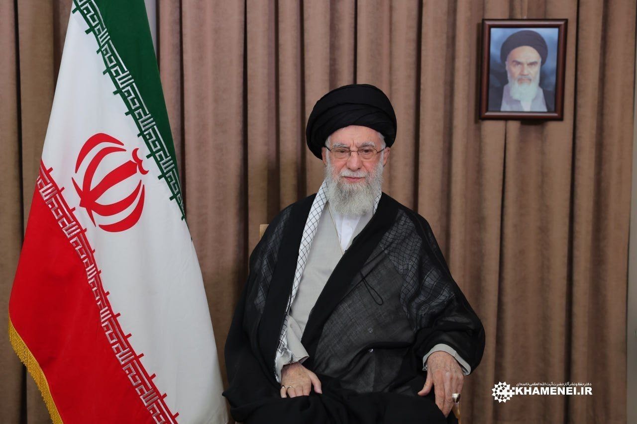 سومین پیام تلویزیونی رهبر انقلاب / مقام معظم رهبری: آمریکایی‌ها حمله خود را بزرگنمایی کردند و در قبال پاسخ ایران دست به کوچک‌نمایی زدند