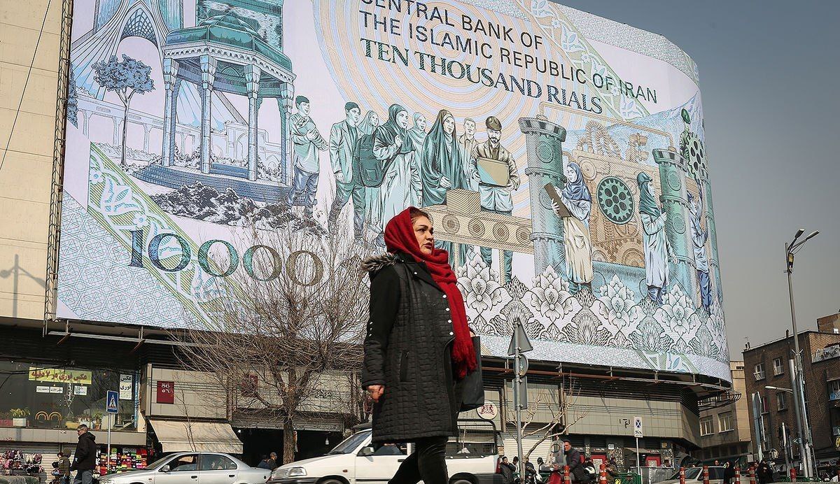 تعطیلات ناگهانی؛ عقب‌نشینی در بحران یا عقب‌ماندگی اقتصادی؟ / هر یک روز تعطیلی، ۲۵.۵ هزار میلیارد تومان خسارت روی دست اقتصاد ایران می گذارد