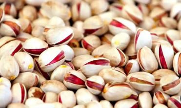 صادرات پسته قربانی تعهدات ارزی شده است / زحمت چندین ساله صادرکنندگان پسته در حال از دست رفتن است