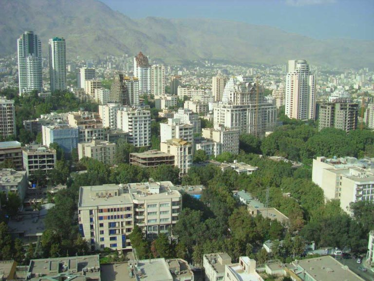 بازار تهاتر ملک در تهران داغ شد/ چوب حراج مالکان بالاشهری به اموال خود!