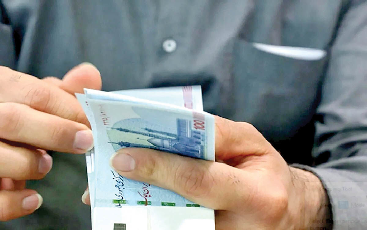 یارانه‌ها زیر تیغ جراحی دولت / فیاضی: خط‌فقر بالای ۳۰ میلیون است، آن وقت دولت یارانه خانوار با درآمد بالای ۱۰ میلیون را قطع می‌کند!
