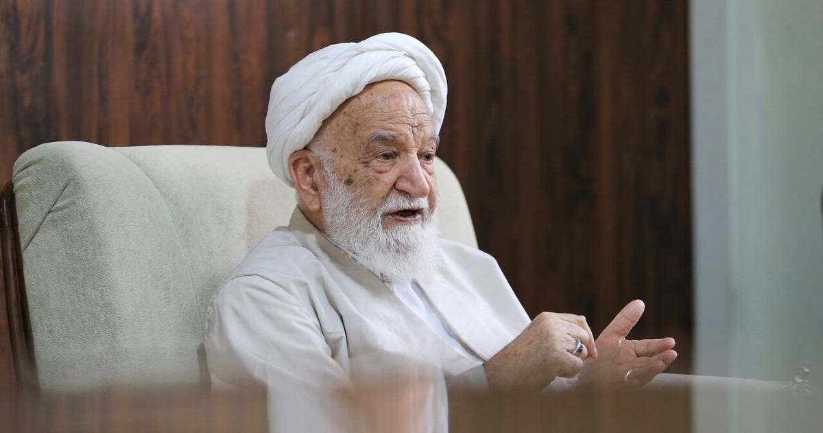تندروها اگر به تخریب دولت ادامه دهند، می‌گویم از چه کسی پول می‌گیرند!