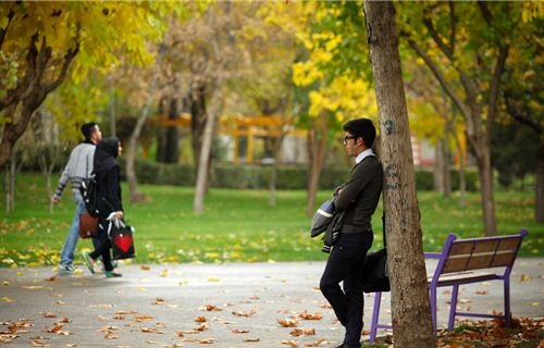 دهه شصتی‌های تنها / چرا ۱۷ میلیون جوان ایرانی به ازدواج نه می‌گویند؟