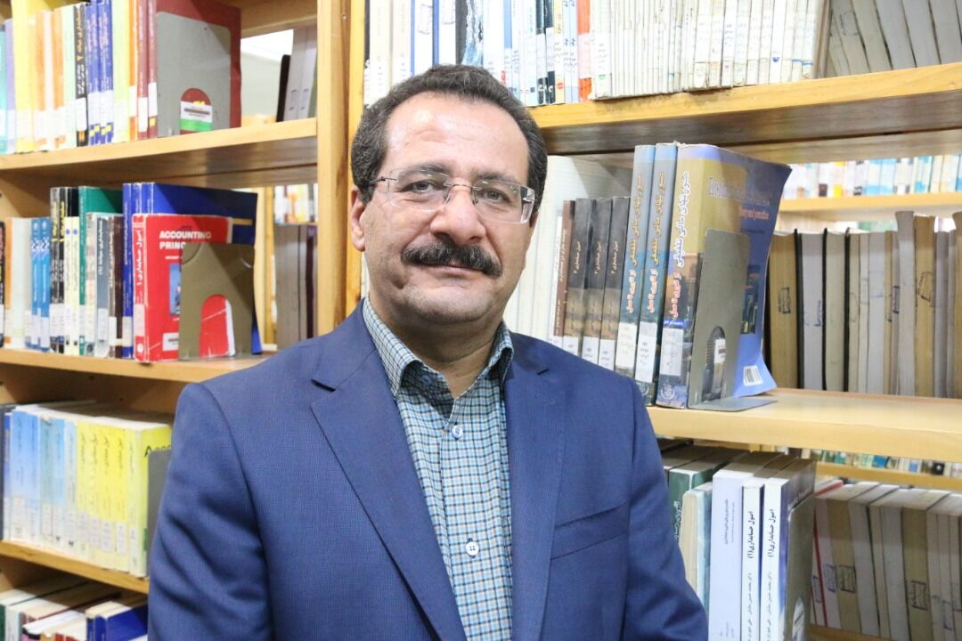 وزیر کار و رفاه اجتماعی، رفاه مردم را سرکوب می‌کند