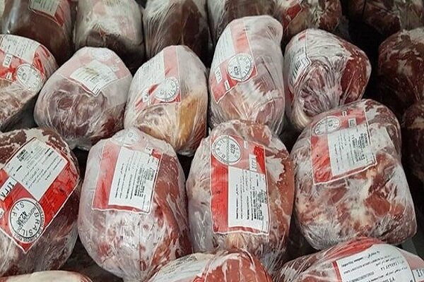 ارز ترجیحی حذف شود، گوشت یخی هم دیگر گیر مزدبگیران و کارگران نمی‌آید