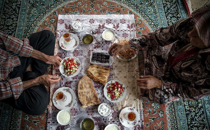 سقوط سفره‌های کارگری / چمنی: بخش بزرگی از جامعه در معرض سوءتغذیه‌ قرار دارد