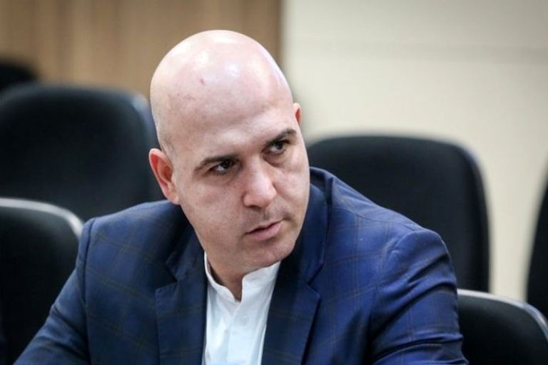 مردم بیشتر به خرید طلا رغبت دارند یا ارز؟ / سلطانی‌زاده: پس از کرونا، ایرانی‌ها ۲۰ میلیارد دلار خانه در دوبی خریدند / صراف‌ها در بازار مشتنج کنار می‌نشینند و بیشتر تماشاگر هستند