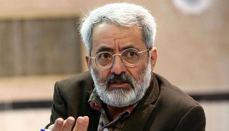 ما فکر کردیم هر کسی چند کلام توانست حرف بزند، کارشناس است!