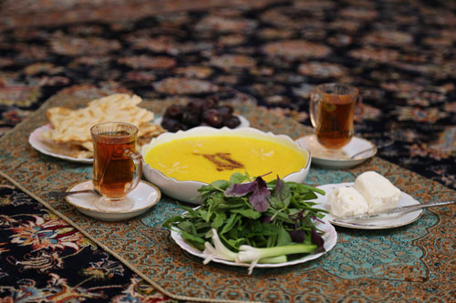 ضیافت الهی با طعم گرانی / وقتی دو وعده سحری و افطار نصف حقوق کارگر را می‌بلعد!
