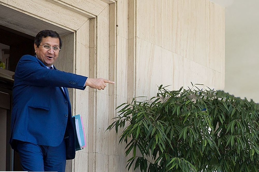 کنایه تند همتی به سخنان رئیسی درباره عمل دولت به وعده‌ها