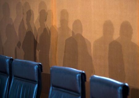 دولتی که رویش نمی‌شد بگوید: می‌خواهیم دلار را به 100 هزار تومان برسانیم!