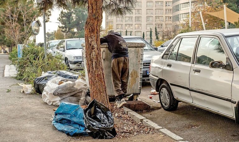 سقوط ۷۰ درصد ایرانیان در دام فقر
