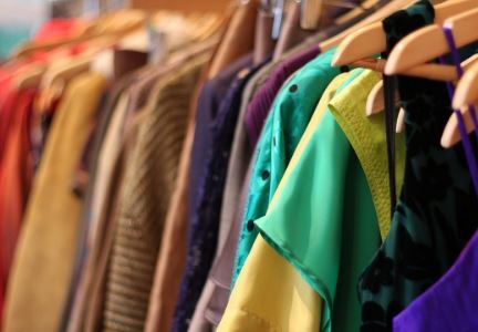 حال بازار پوشاک وخیم شد / قاچاق پوشاک از تولید داخل ارزان‌تر است!