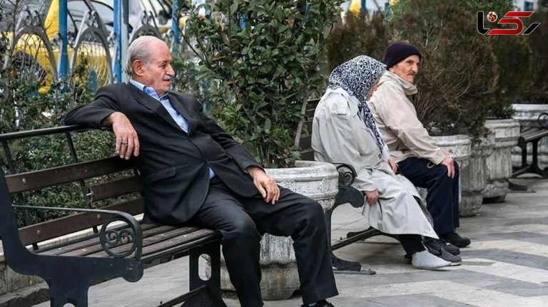 پولی که فقط برای رای جمع کردن به حساب بازنشستگان واریز شد! / مبلغ متناسب‌سازی تیرماه واریز که نشد هیچ، حقوق ها هم عقب افتاد!