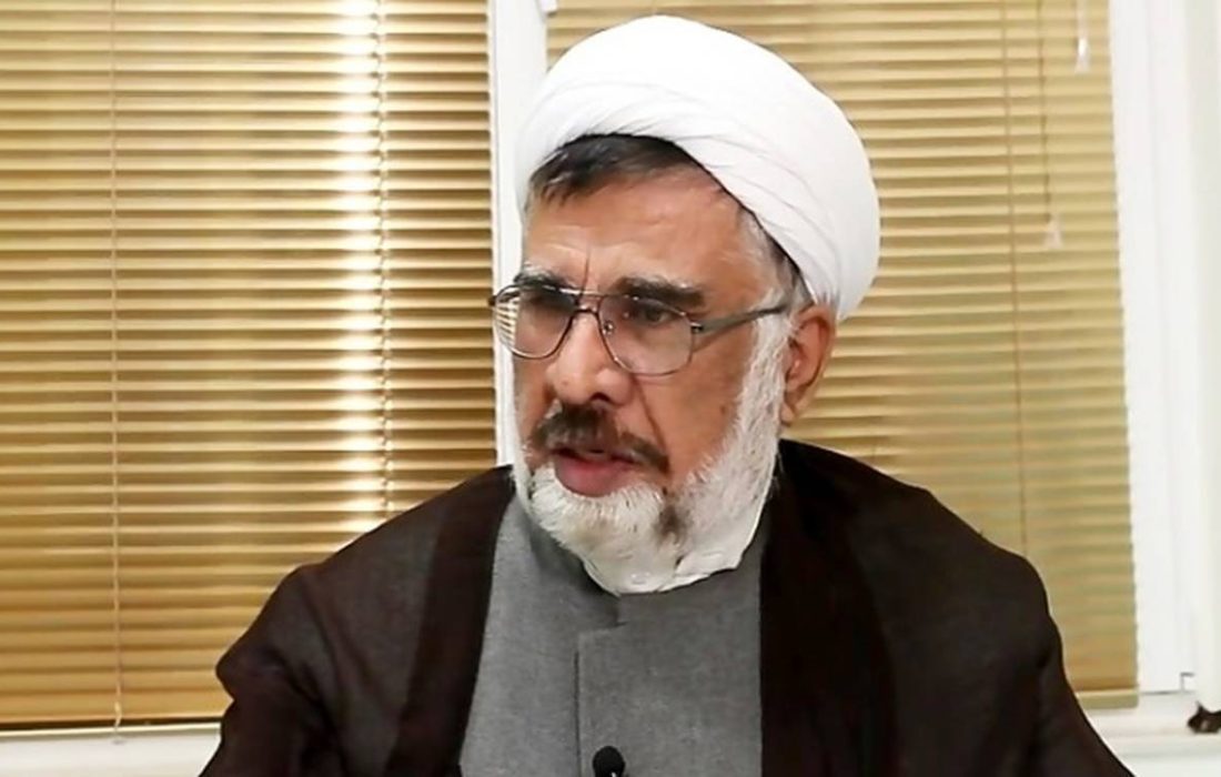 کاسبان تحریم در حوزه علمیه هم نفوذ کرده اند / رهبری جلوی دولت سایه را بگیرند