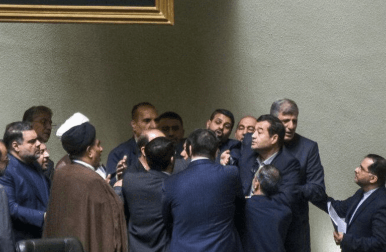 درگیری مجلسی ها بر سر فیلترینگ بالا گرفت / نماینده بوکان: آقای قالیباف اینجا پادگان نیست!