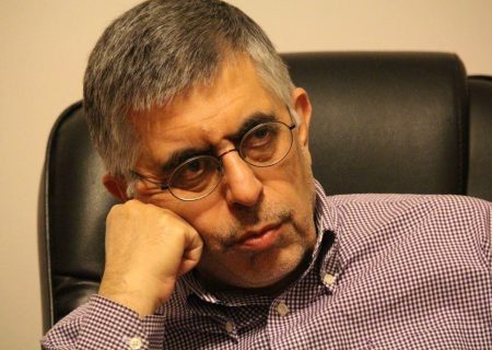 آقای پزشکیان، بودجه نجومی پروژه‌های فرهنگی بی‌اثر را قطع کنید