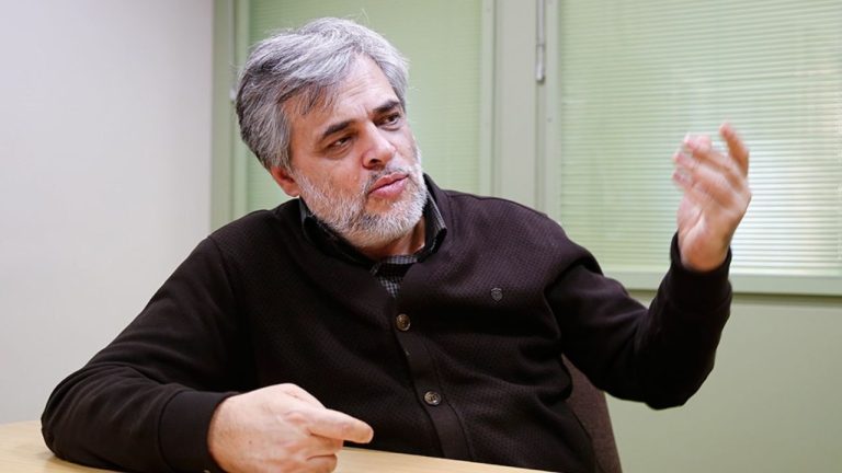 آقایان اصولگرا، مگر شما در دولت سیزدهم چه شق القمری کردید؟!