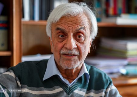 حتی اگر به آمریکا نرد عشق ببازیم باز هم آچمز هستیم!