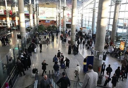 گرفتن عوارض 10 یورویی از مردم یک تصمیم خودسرانه است / می‌گویند هرکس سفر خارج می‌رود، پس ثروتمند است!