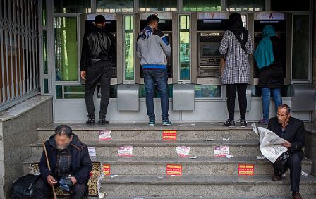 تعداد فقرای ایرانی از جمعیت بعضی کشورها هم بالاتر زد! / عواقب 4 سال متوالی زیر خط فقر بودن