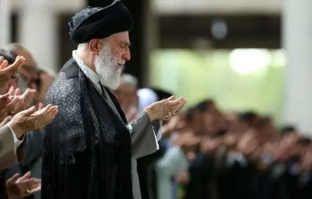 نماز جمعه سرنوشت ساز / رهبر این هفته تکلیف جنگ را روشن می کند