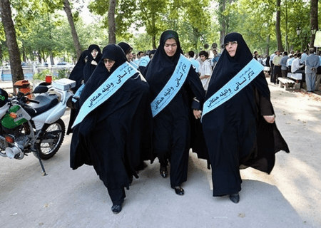 «کلینیک ترک بی‌حجابی» یا بهانه جدید برای بودجه ستانی هنگفت از دولت؟ / گشت ارشاد هنوز نرفته، کلینیک ترک بی‌حجابی آمد!