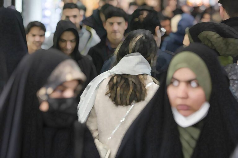 کلینیک ترک بی حجابی؛ چاهی که به آب نمی رسد اما برای خیلی ها نان دارد!