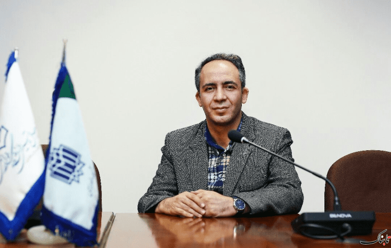کاهش قیمت ارز موقتی است / بانک مرکزی آنقدر مقتدر نیست که بتواند بازار ارز را مدیریت کند