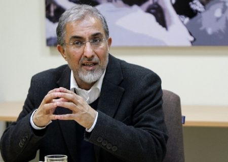 هیچکس در کشور پاسخگوی تورم‌های لجام گسیخته نیست / درآمدهای نفتی کجا می رود که دست دولت نمی رسد؟